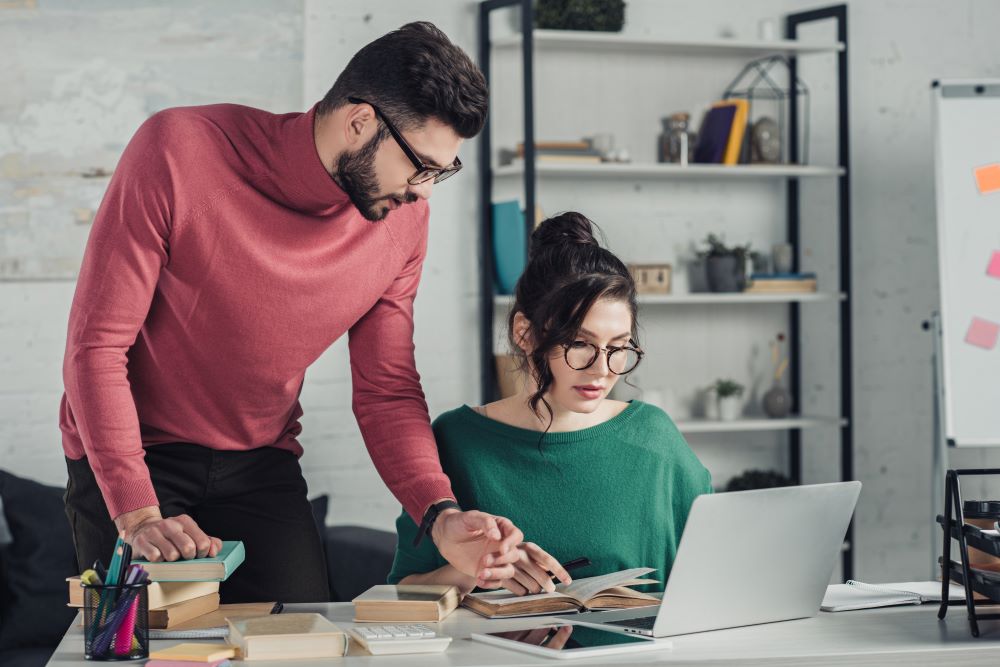 Cómo Optimizar tu Espacio de Trabajo en Casa con Accesorios Tecnológicos